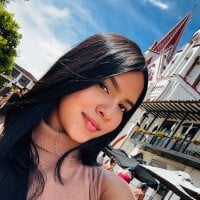 naomi_lunaa's webcam live show