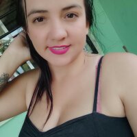 marcela_espinosa's Offline Chat Room