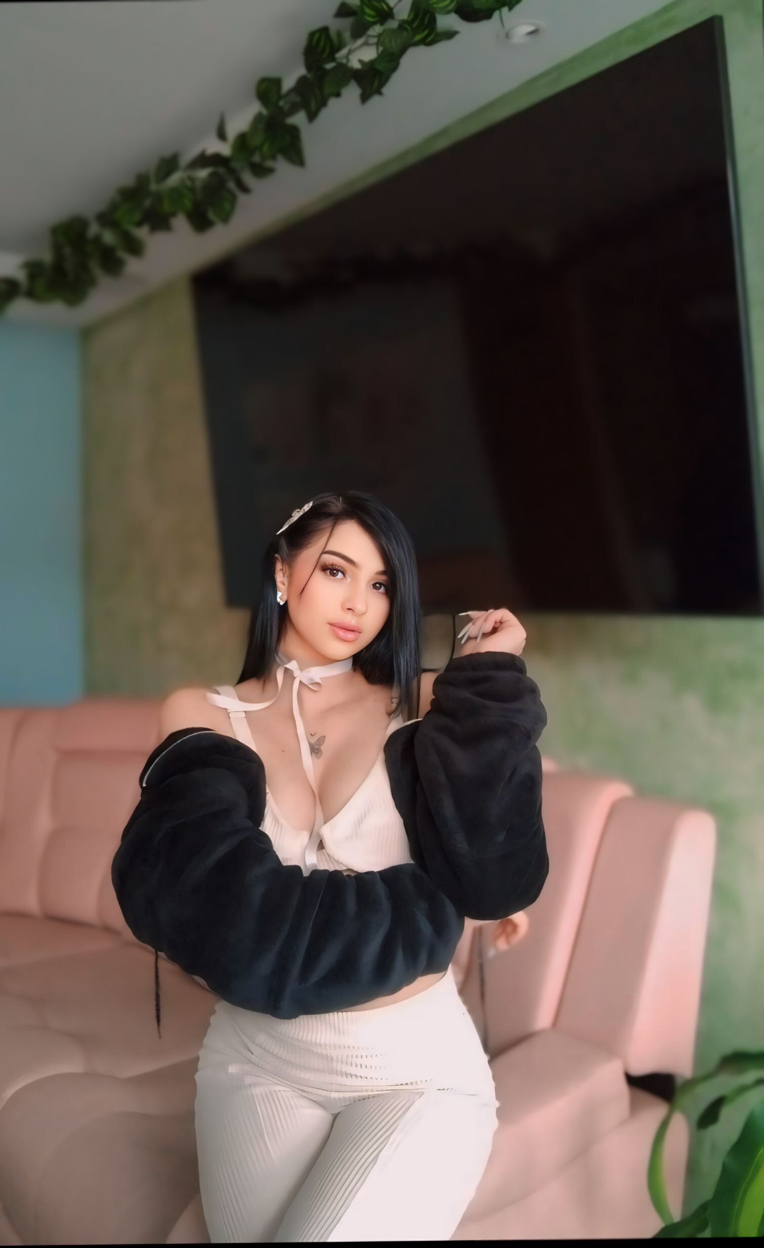 Hilary_pink11