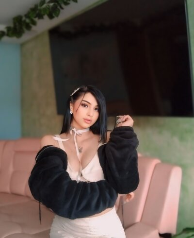 Hilary_pink11