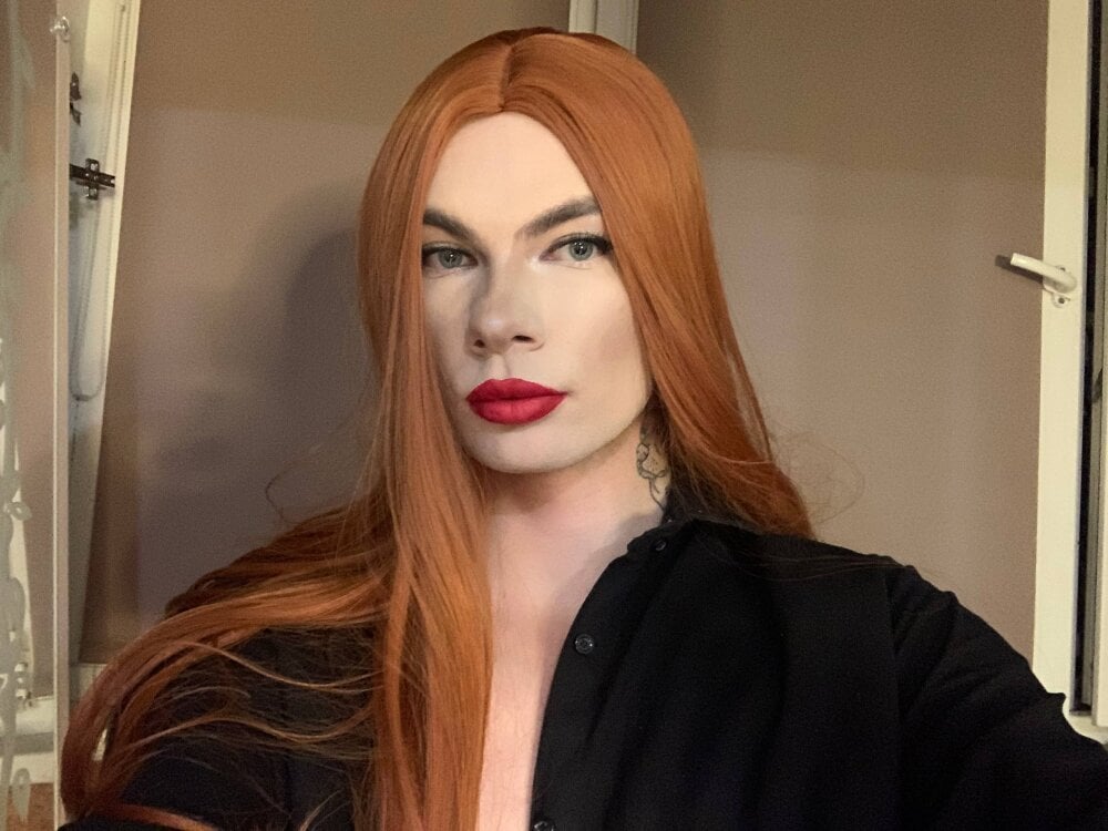 adeline_trans from stripchat