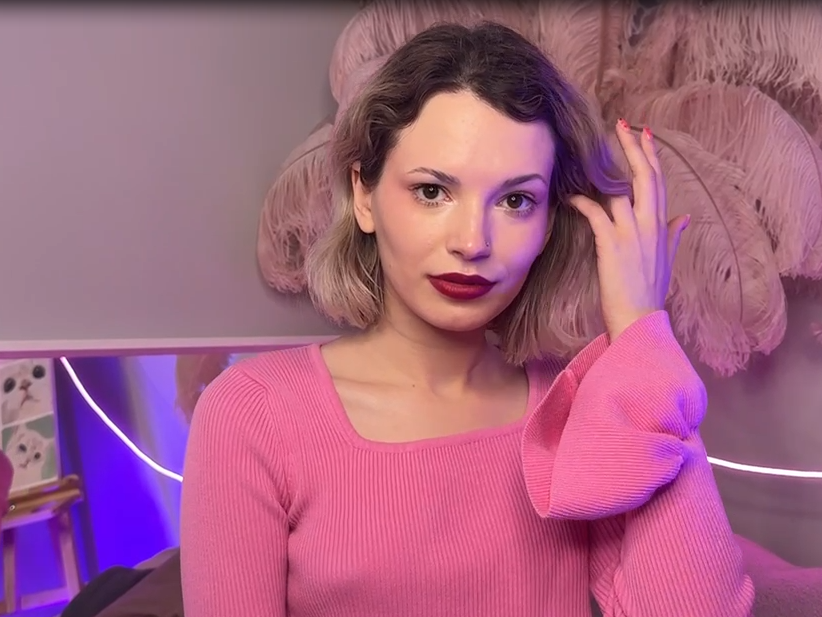 stripchat carrie_in_the_city webcam profile pic via sexcams-joy.com