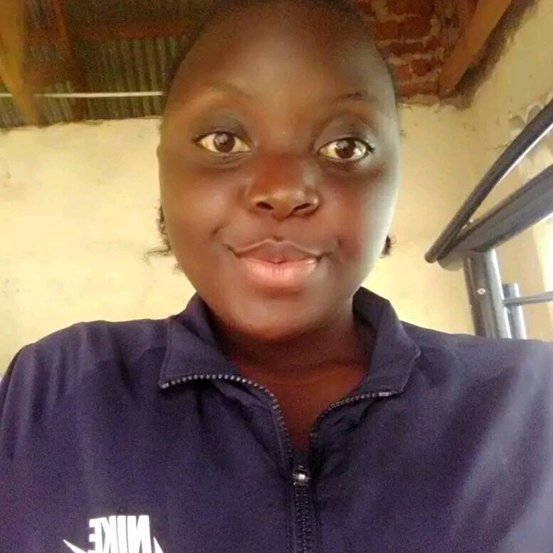 xxx-topcamgirls.com mazaza9200 livesex profile in asian-angel1994 cams