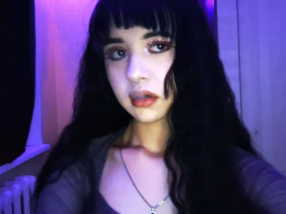 Wednesday_33 profile