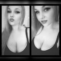 _Hella_Bella_'s Offline Chat Room