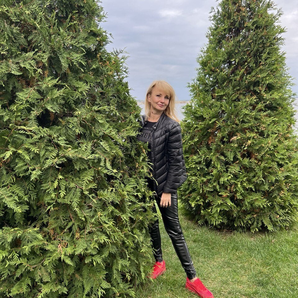 bestlivesexchat.com angelina_astra livesex profile in white-hair cams