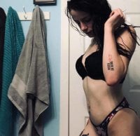 freakycouple9598's Offline Chat Room