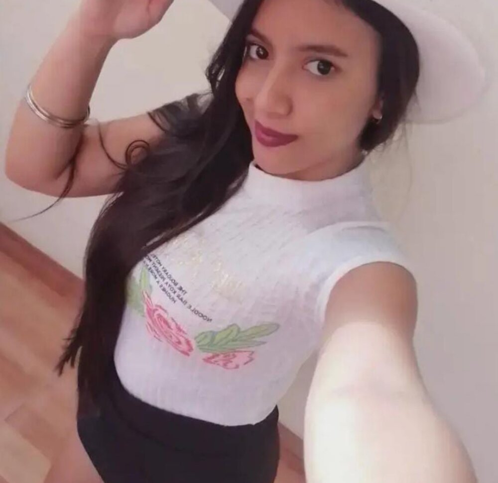 Live sex webcam photo for Vanessahotplay #289858176