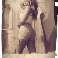 sara__smith7's Offline XXX Chat