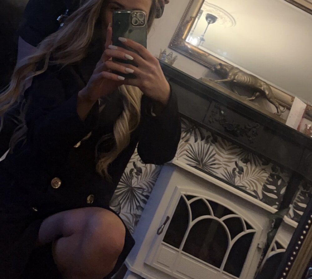 AmyMaeBabe Adlı Modelin Çevrimdışı XXX Sohbeti