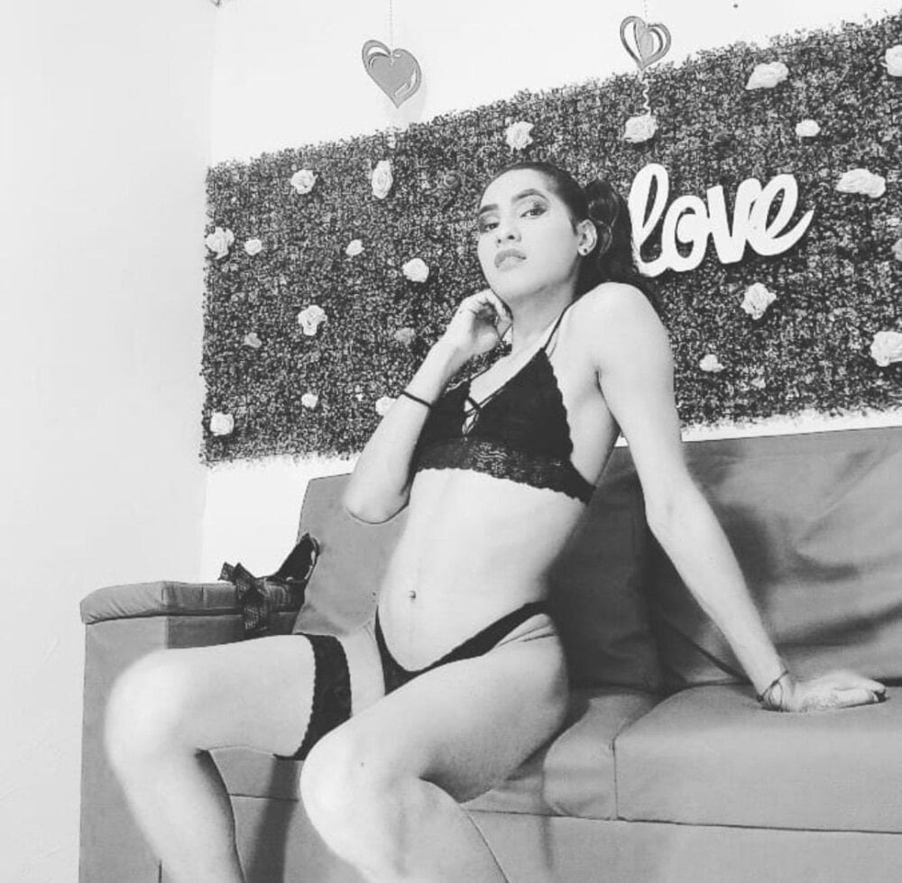 MeganBigCockTS 오프라인 채팅방