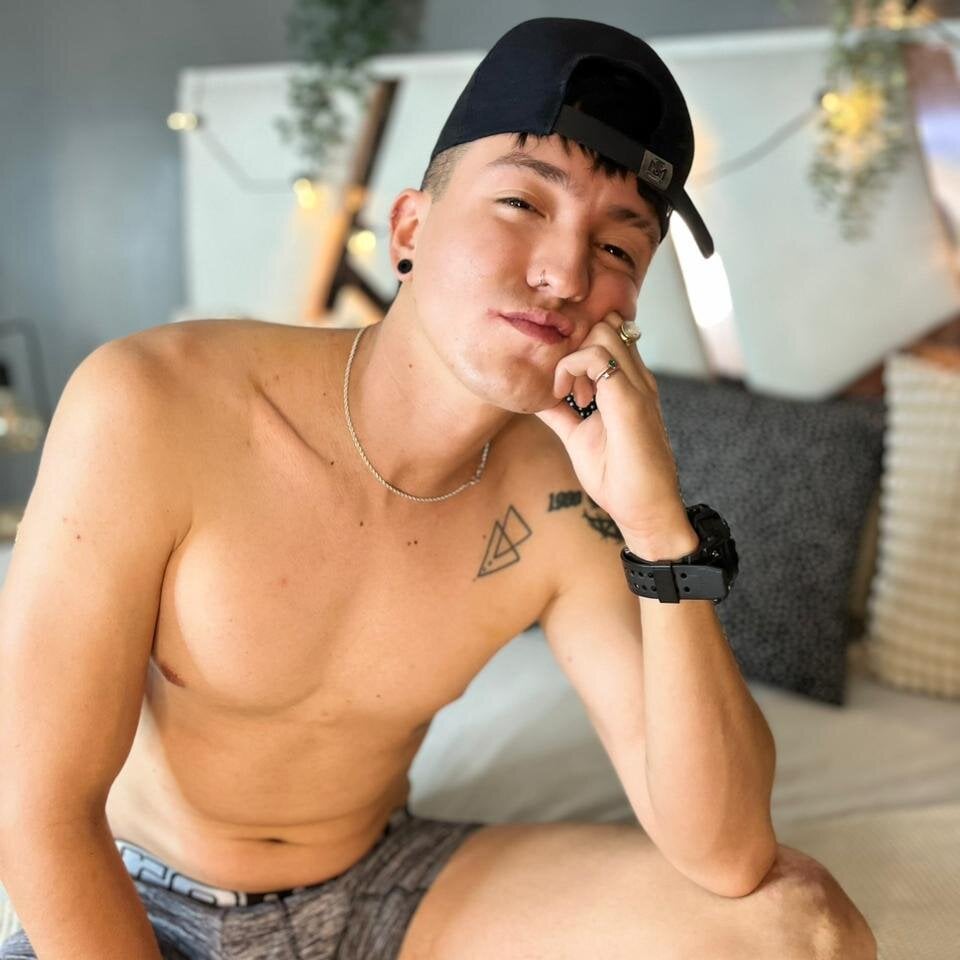 Offline XXX chat modela Carter_Noah_