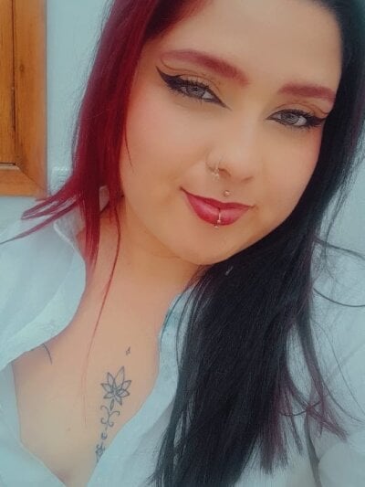 Curvylov_