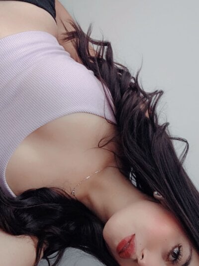 ChanellGV Female Latinyoung Online Cam Strip