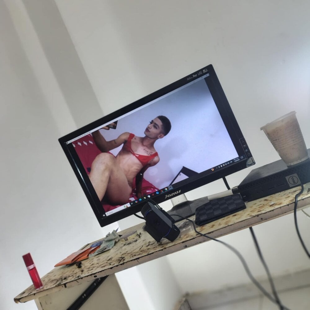 lalina_sexdoll from stripchat