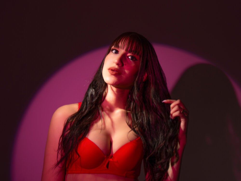 Rose_collyns profile