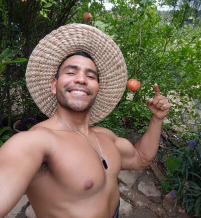 Willi_op Male Leather Nude Cam
