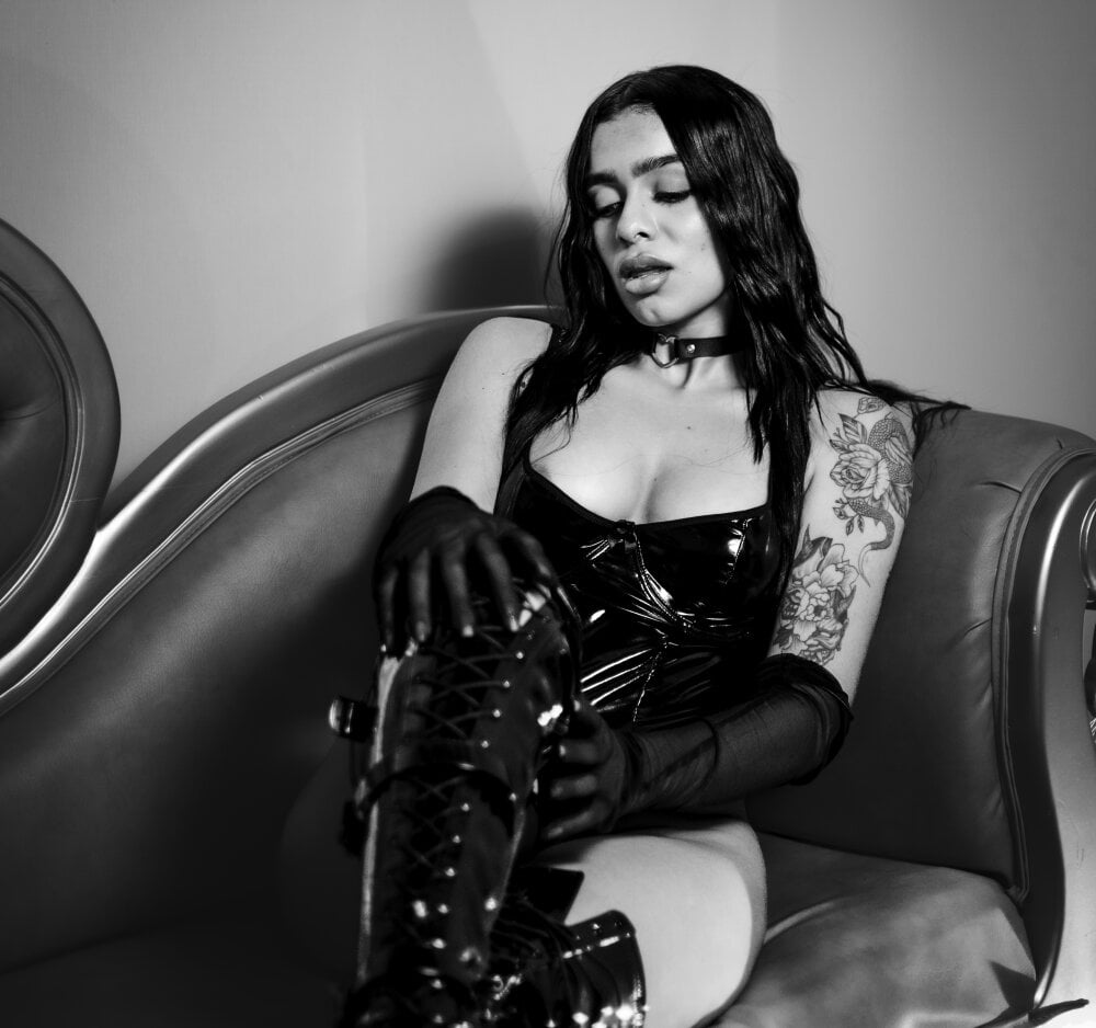 Foxy_Assh_'s Offline XXX Chat