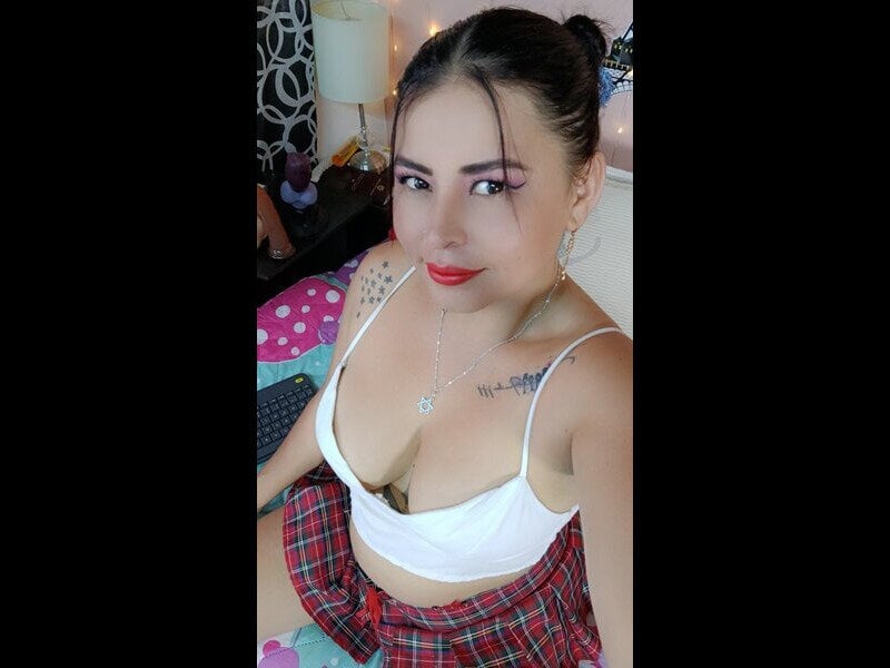 natacha_wolf's Offline XXX Chat