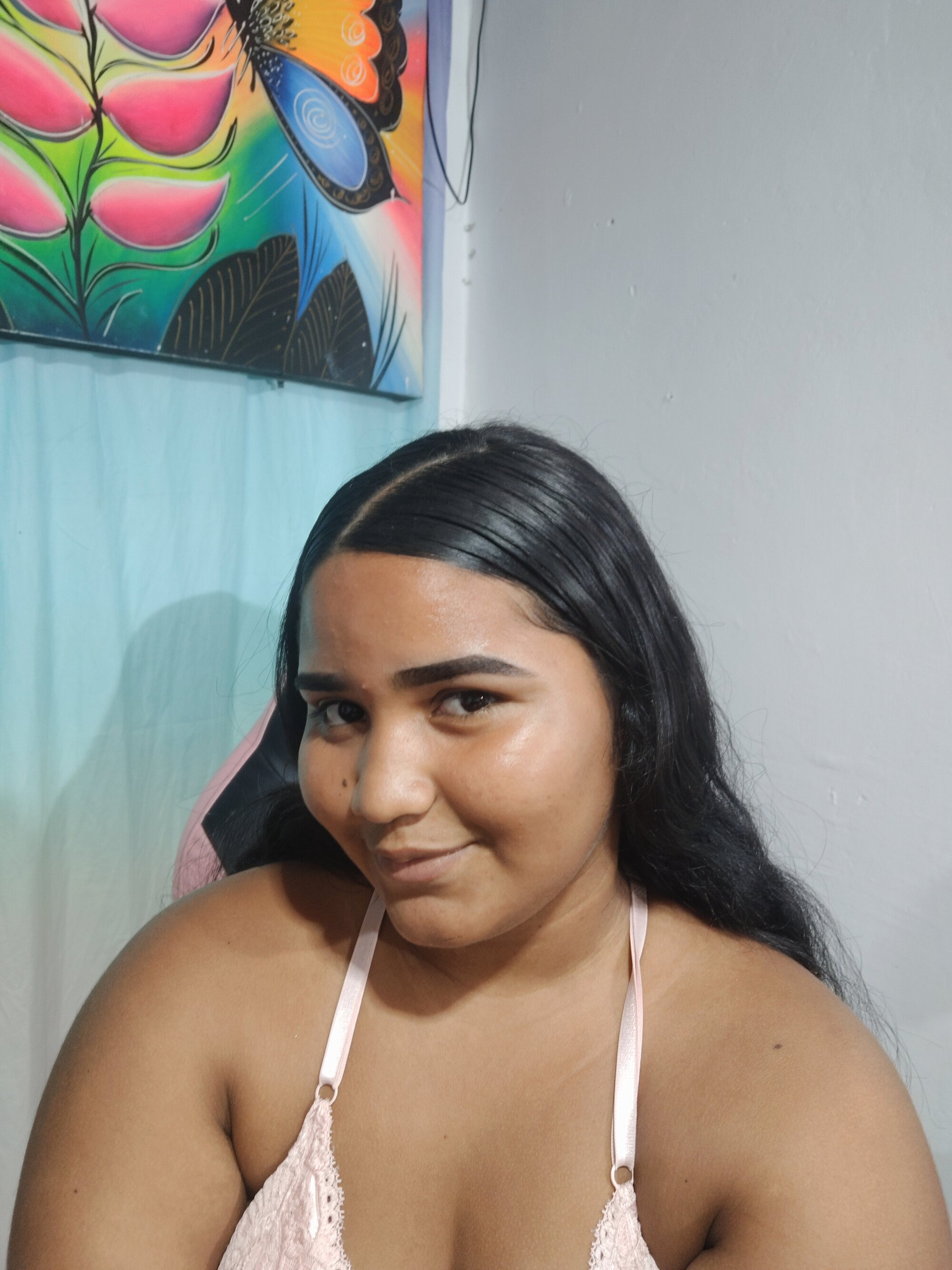 dany_hot23