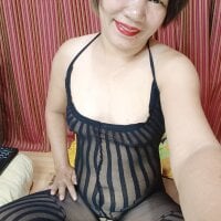 HotHornyClit4U's webcam live show