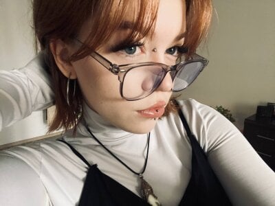 Lexi_Minami