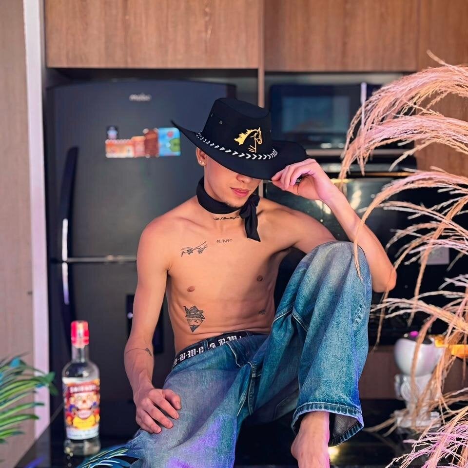 Офлайн-чат XXX LennerCollins_