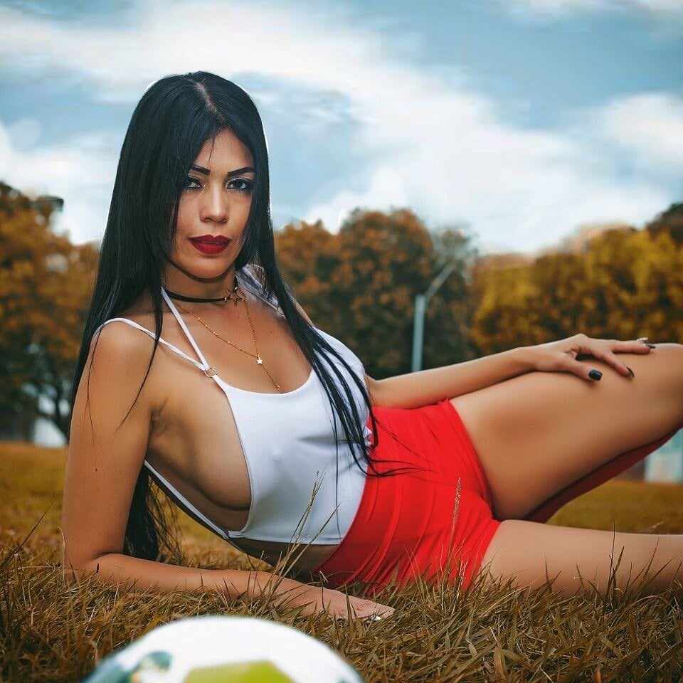 KarolRubi1 live cam model at StripChat