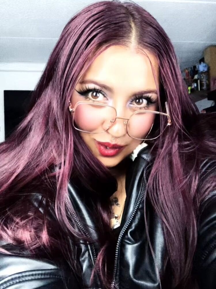 pornsexycams.com ambar_paradise livesex profile in europe-secret-place-3 cams