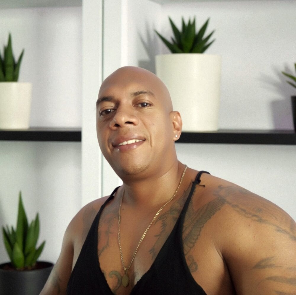 _Tyler_hot's Offline XXX Chat