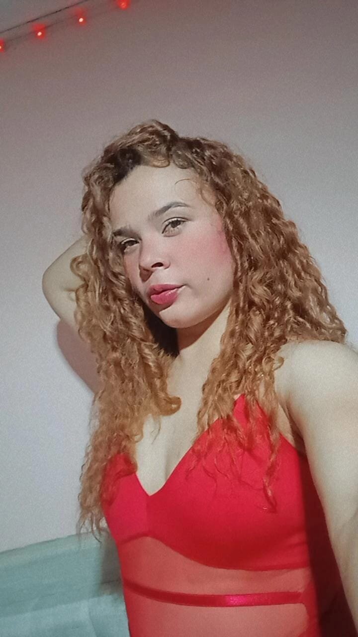 sabrina_curlygirl