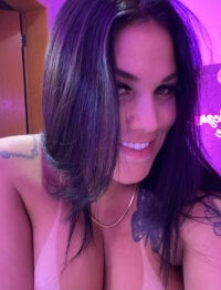 allinelopez's Offline Chat Room