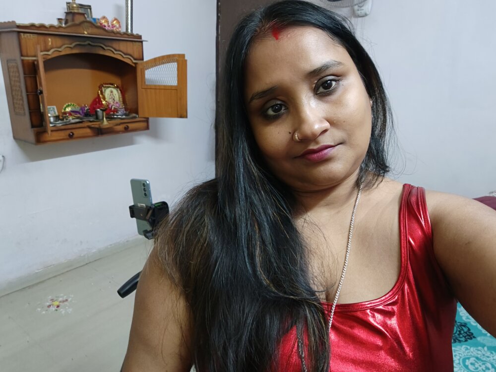 Watch  Teekhimirchi live on cam at StripChat