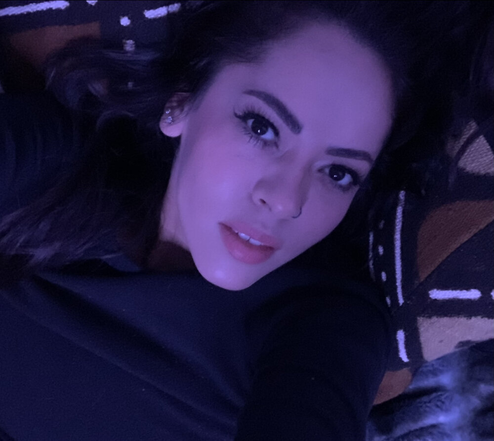Mila_glo 🏠 nude webcam chat