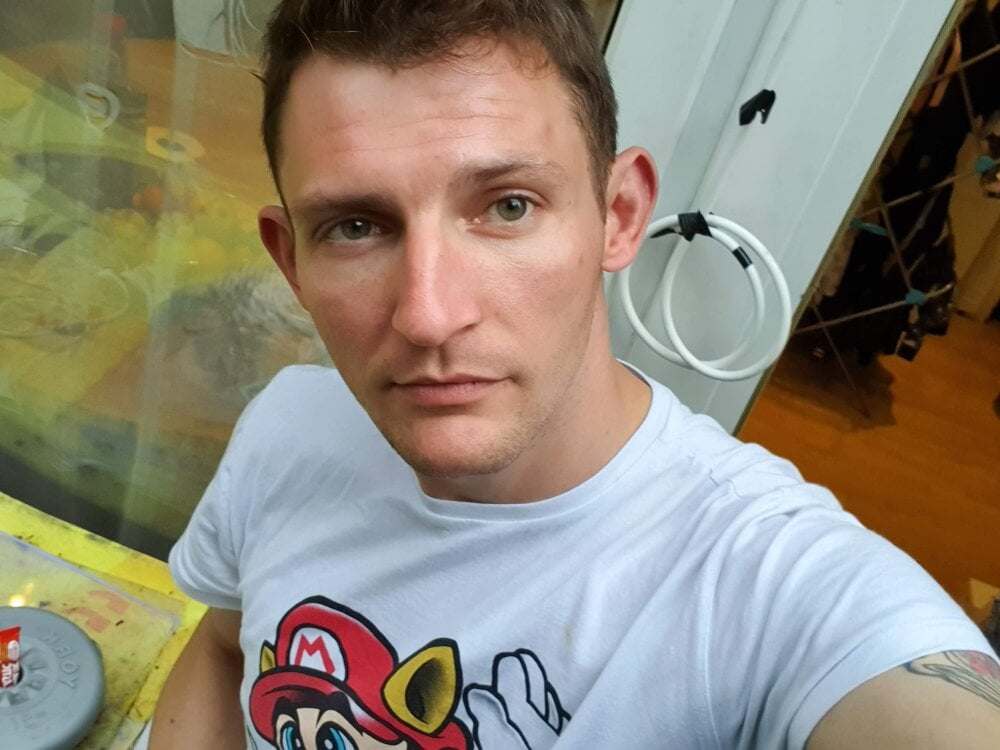 arrr_tom_ from stripchat