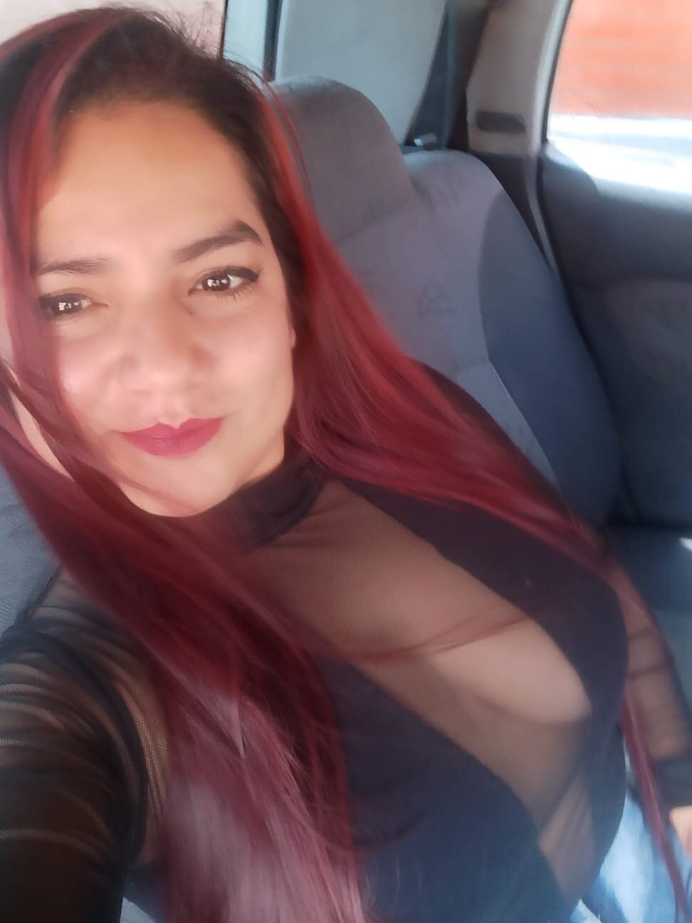 busty_petite