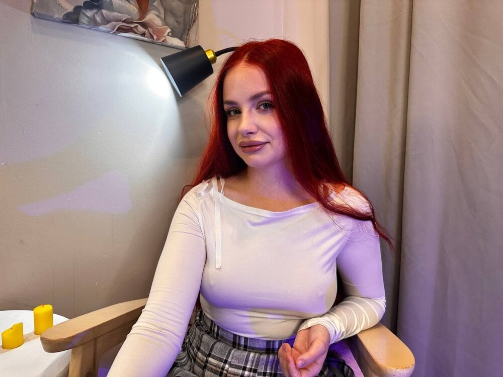 redhead_ariel from stripchat