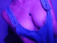 MIMIxBOOBS' Offline XXX Chat