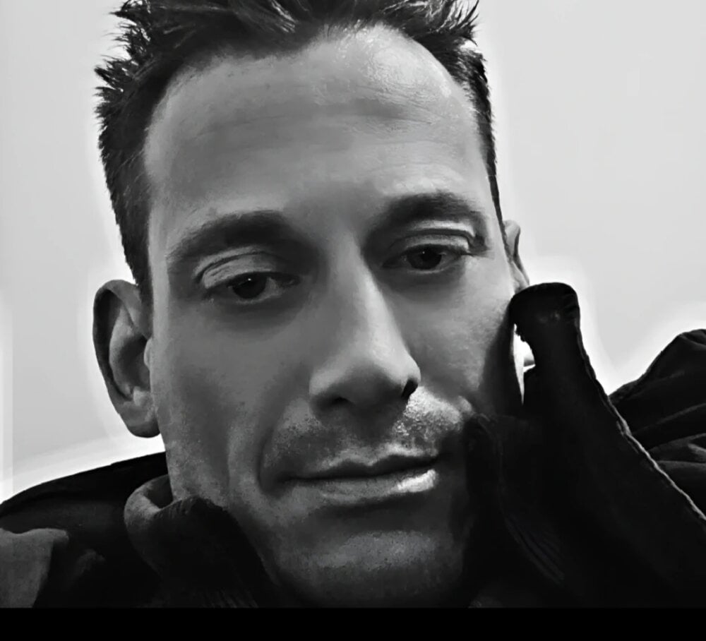 HottiesMcNaughties' Offline XXX Chat