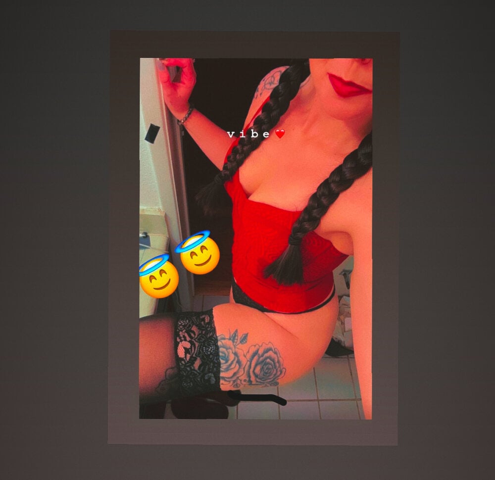 BonnieLeeLuv profile