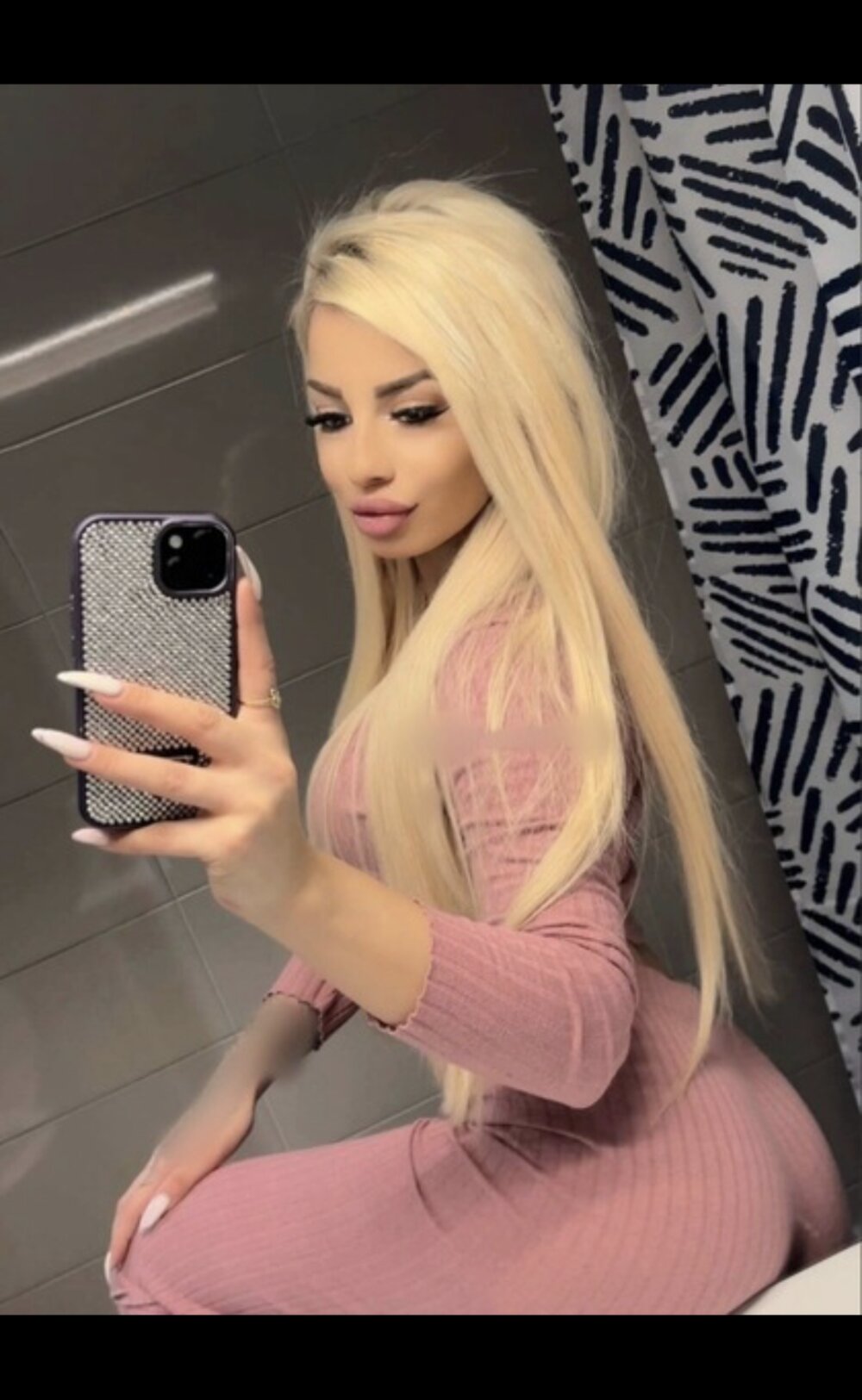 elivecams.com Ionela2381 livesex profile in roma cams