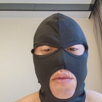 2tomka52052sex's webcam live show