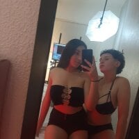 nella_and_britt offline chatrum