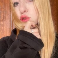 MaeBrayton's webcam live show