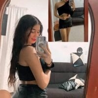 Celeste_riaz_'s Offline Chat Room