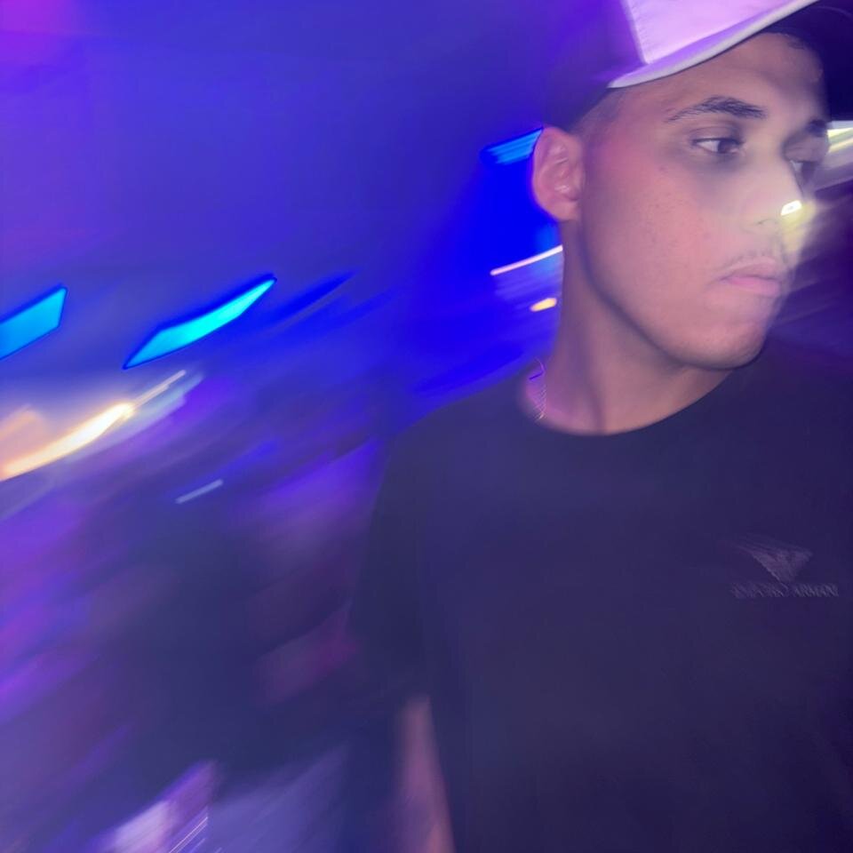 pirocudo_777_ice's Offline XXX Chat