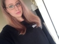 ALISON_W's Offline Chat Room