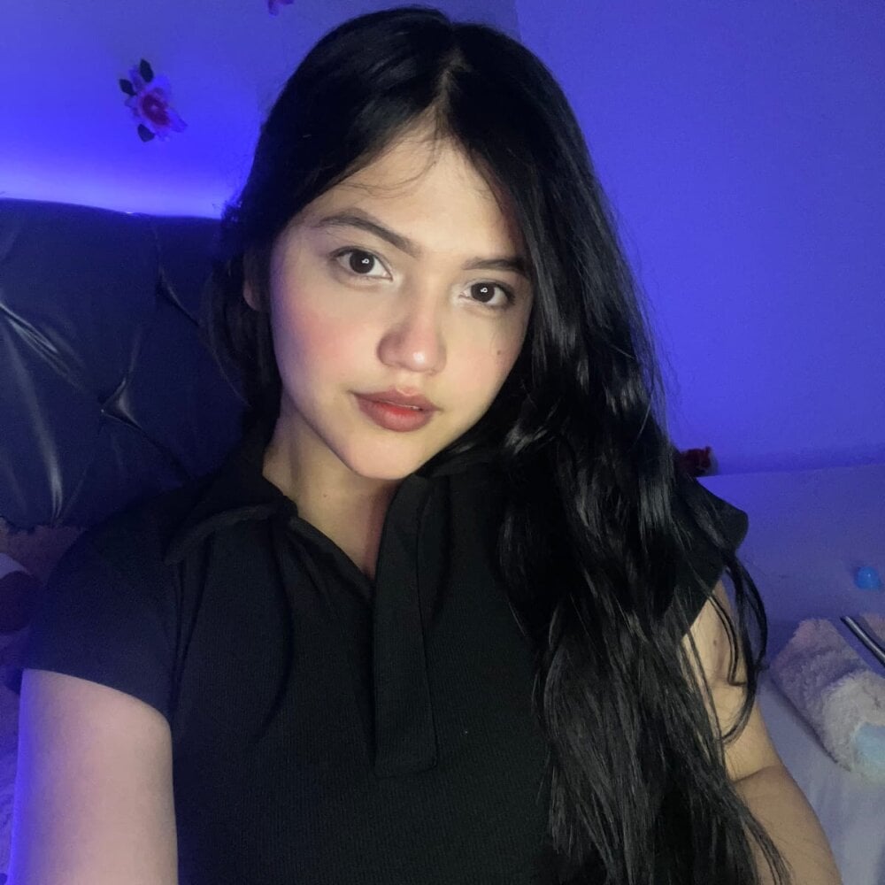 mega-camsex.com alisson_73 livesex profile in brown-hair cams