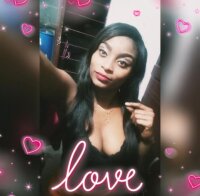 Reina-Del_Flow's Offline XXX Chat