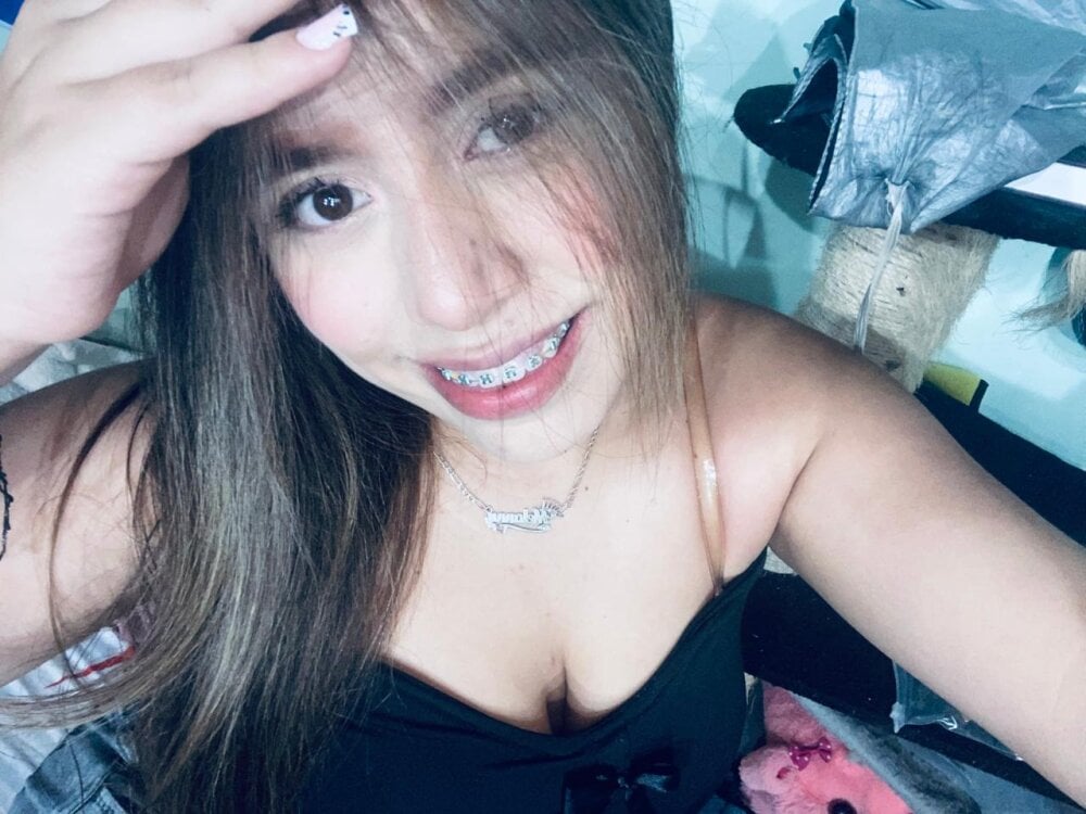 sexlivecamsites.com dulce_pleasure livesex profile in english cams